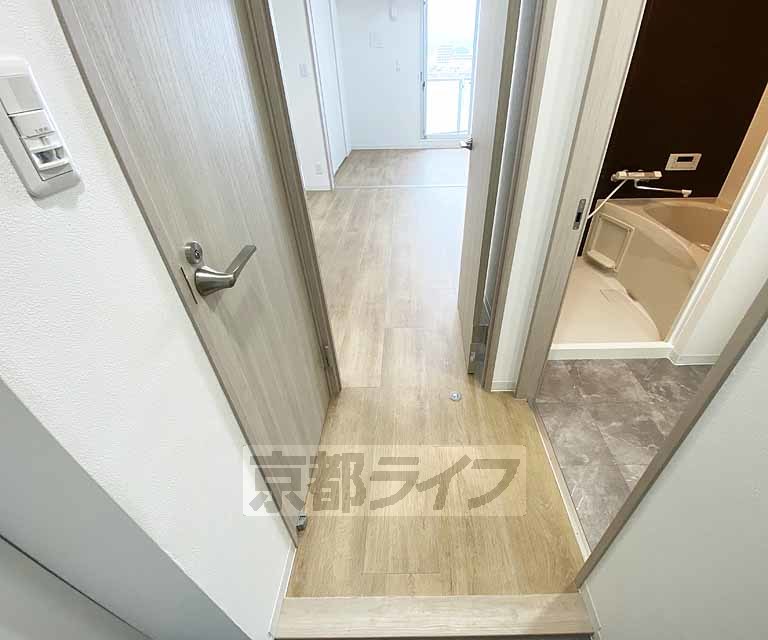 その他部屋・スペース　明るい廊下です