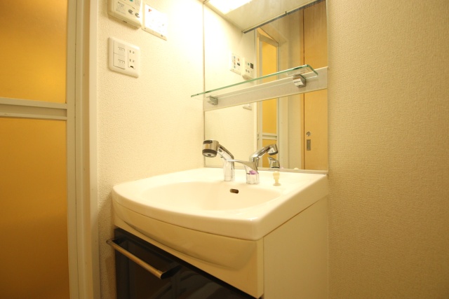 洗面設備　※別室の参考写真の為、現況優先です。