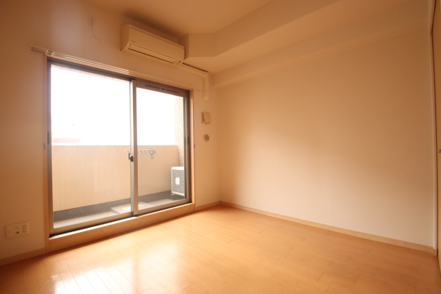 居室・リビング　※別室の参考写真の為、現況優先です。