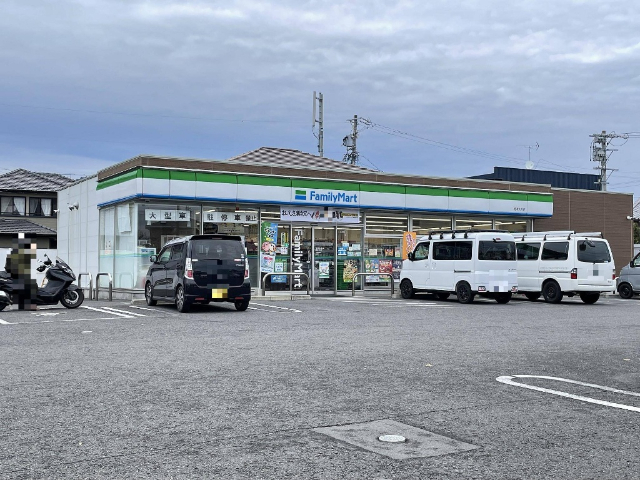 コンビニ　ファミリーマート焼津大村店（コンビニ）まで482m