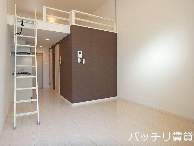 居室・リビング　※別号室イメージの為、現状を優先致します