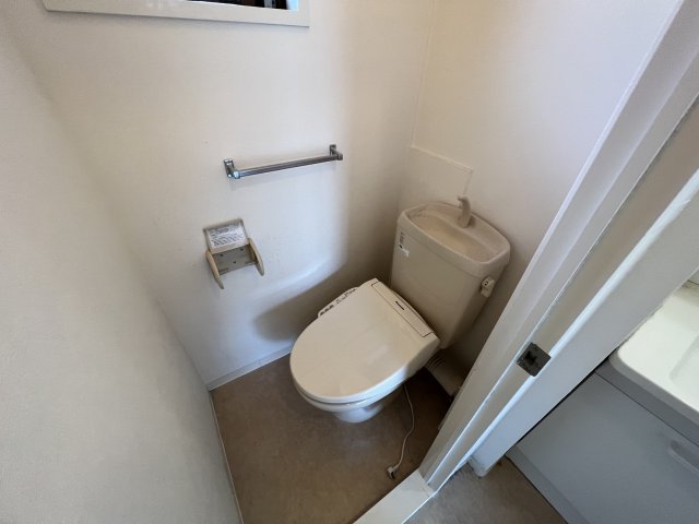 トイレ　清潔感のあるトイレです♪