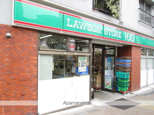 コンビニ　ローソンストア１００（コンビニ）まで392m