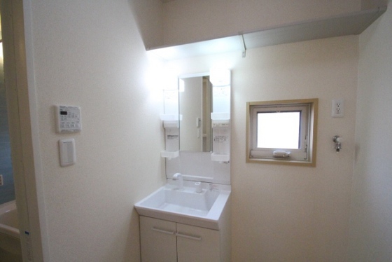 洗面設備　※別部屋の写真です