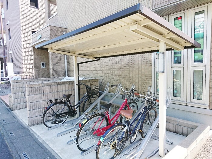 その他共有部分　屋根付き駐輪場