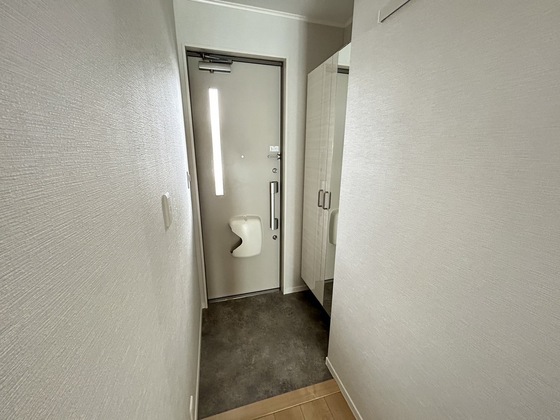 玄関　※別部屋の写真です