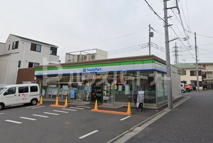 コンビニ　ファミリーマート練馬北町七丁目店（コンビニ）まで440m
