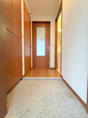 玄関　アリス・マナーガーデン谷町