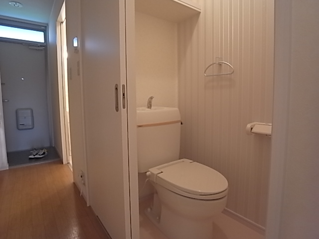 トイレ　写真は同型イメージです