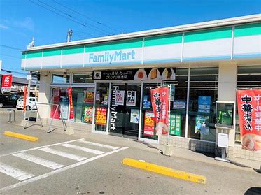 コンビニ　ファミリーマート尾道高須町店（コンビニ）まで178m