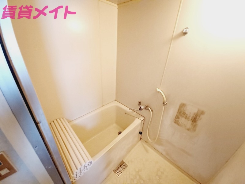 バス・シャワールーム　同物件別部屋参考写真