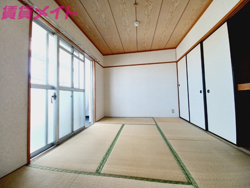 居室・リビング　同物件別部屋参考写真
