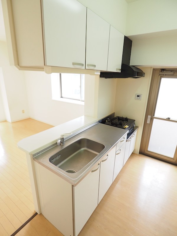 キッチン　カウンターキッチンのお部屋です。