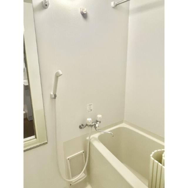 バス・シャワールーム　ゆっくりバスタイムをお楽しみください☆