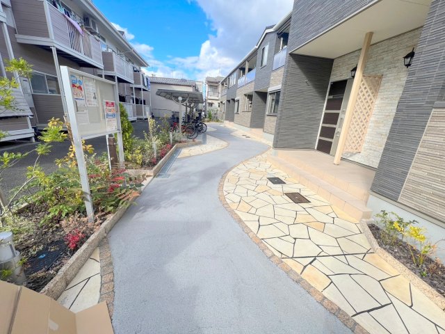 エントランス　綺麗なエントランスです。