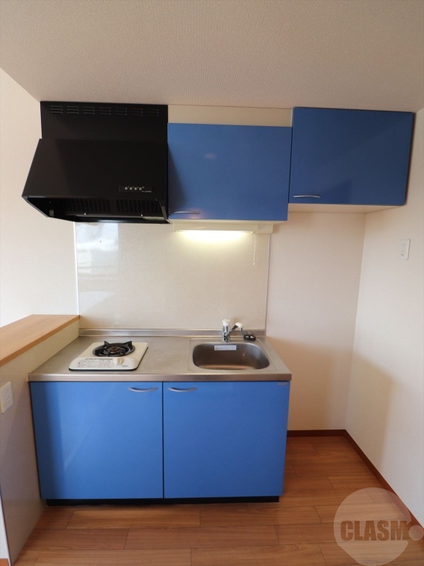 キッチン　ガス１口コンロ付き、収納豊富なキッチンです