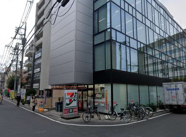 コンビニ　セブン－イレブン大宮駅桜木１丁目店（コンビニ）まで72m