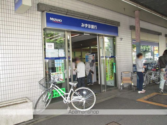 銀行　（株）みずほ銀行／中野支店（銀行）まで102m