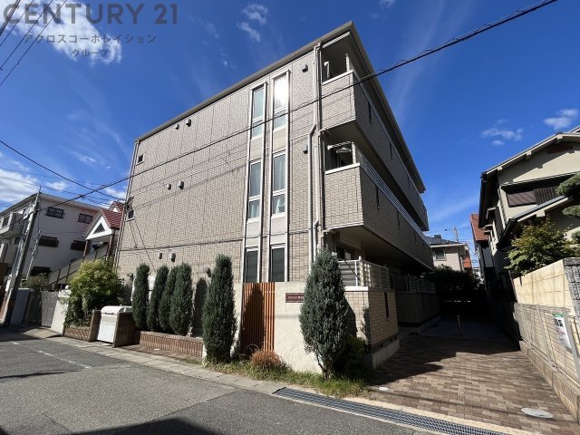 建物外観　オートロック完備で安心のセキュリティ♪
