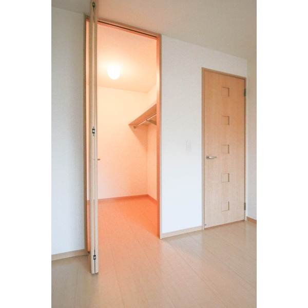 収納　同じ敷地内別のお部屋