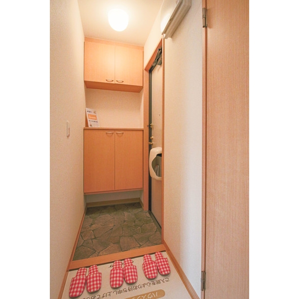 玄関　同じ敷地内別のお部屋