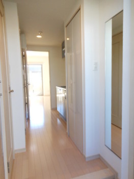 玄関　同タイプ別部屋写真