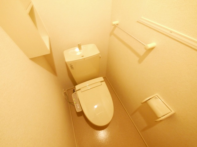 トイレ　ゆったりとした空間のトイレです