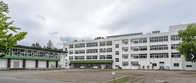 小学校　小樽市立長橋小学校（小学校）まで1319m
