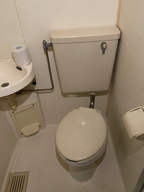 トイレ　別部屋のお写真です。ご参考までに！