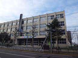 小学校　札幌市立旭小学校（小学校）まで768m