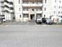 駐車場　建物前に6区画分あります