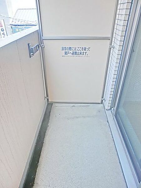 バルコニー　写真は同タイプ住居です。
