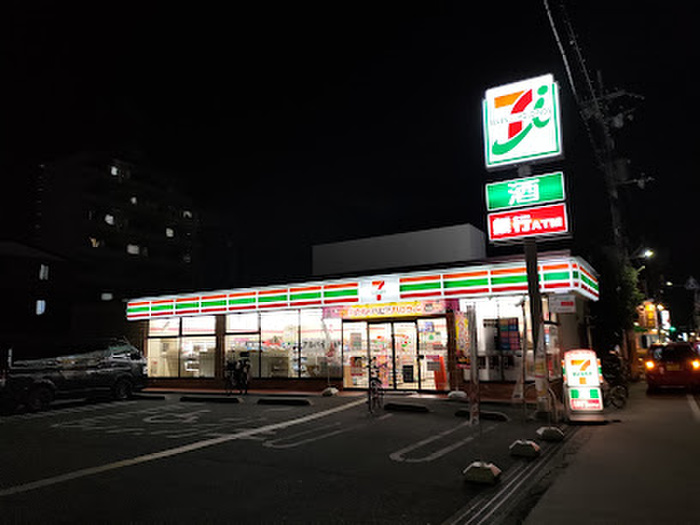 コンビニ　セブン-イレブン 大阪加美東４丁目店（コンビニ）まで400m