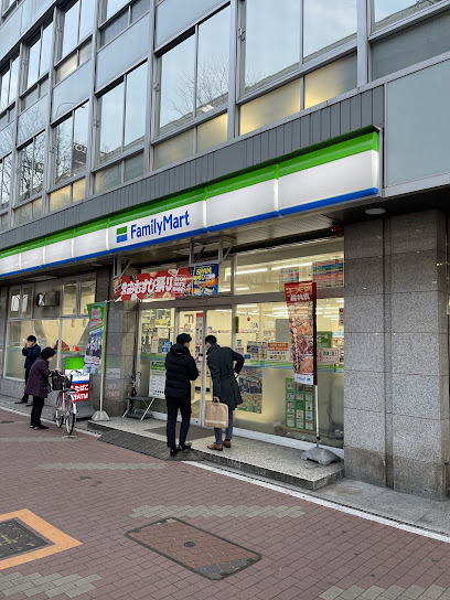 コンビニ　ファミリーマート 名古屋東新町店（コンビニ）まで159m