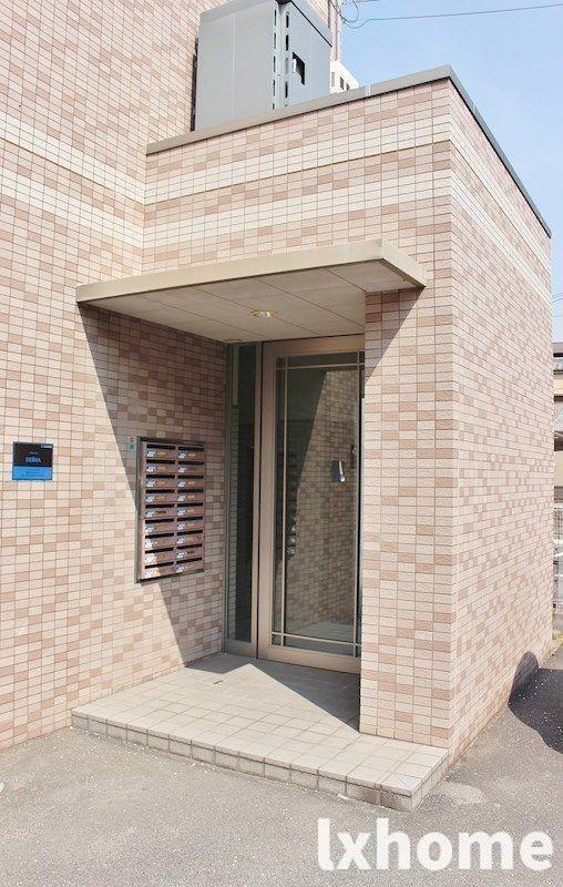 エントランス　建物の内部です