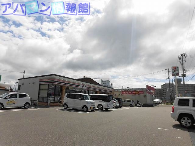 コンビニ　セブンイレブン新潟本馬越店（コンビニ）まで530m