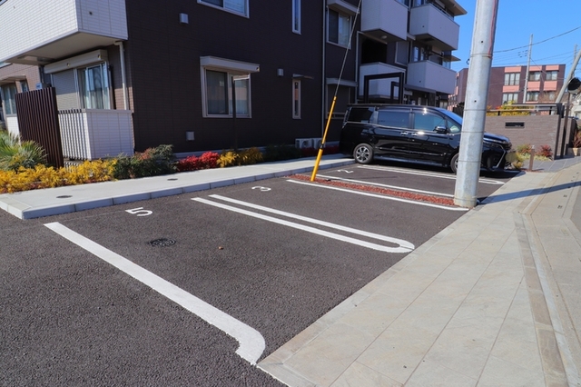 駐車場　駐車場