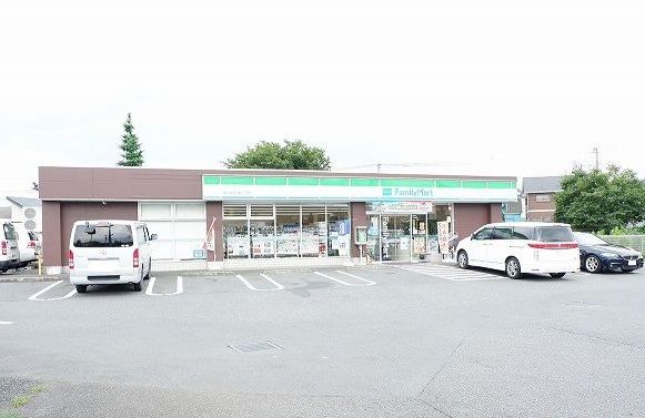 コンビニ　ファミリーマート（コンビニ）まで350m