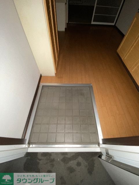 玄関　★お部屋探しは株式会社タウンハウジング東京まで★