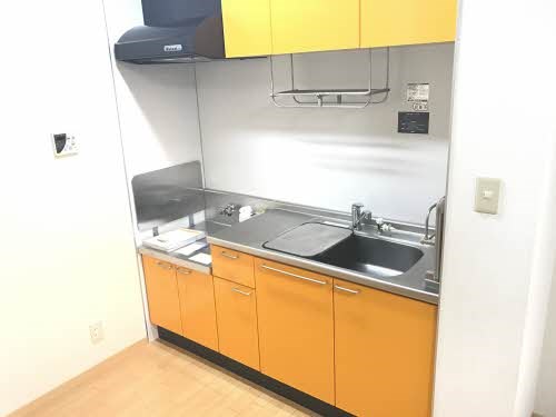 キッチン　壁付けだからこそお部屋広々
