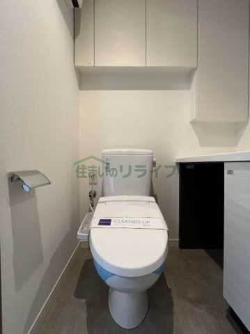 トイレ　クレヴィアリグゼ小石川