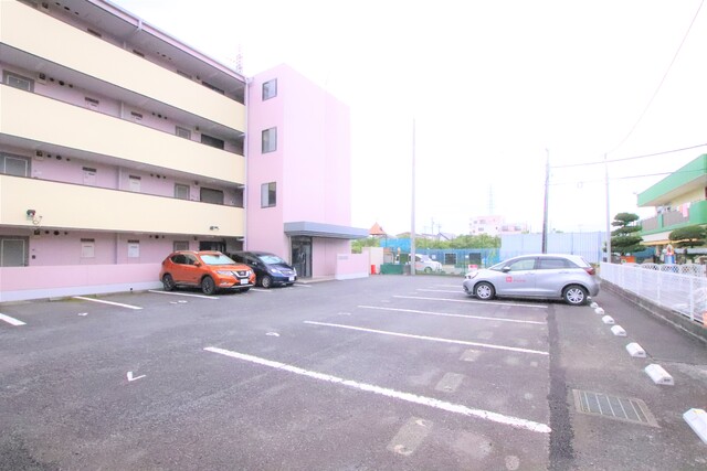 駐車場　敷地内駐車場（※空き要確認）