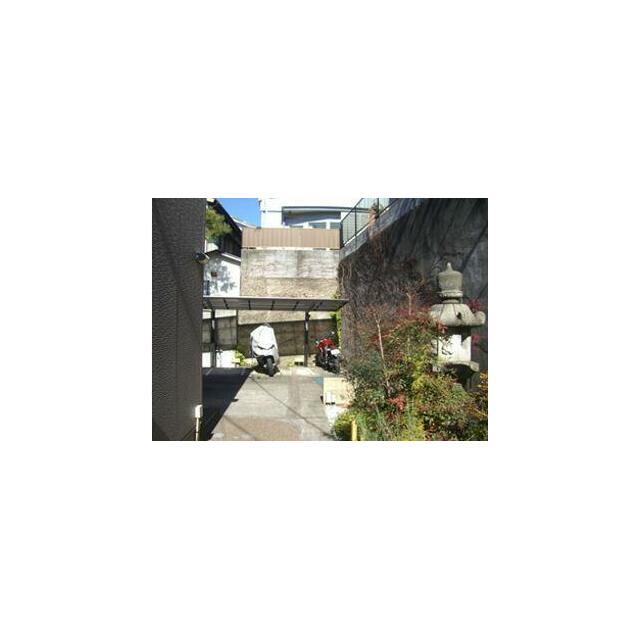 その他共有部分　屋根付きバイク・自転車駐輪場有り