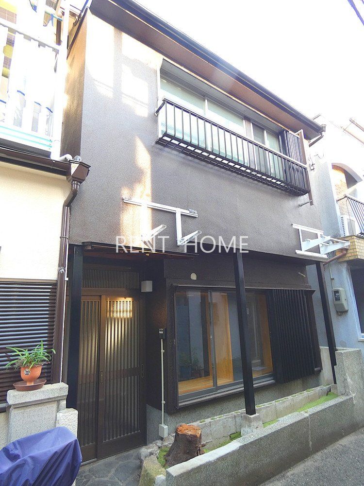 建物外観　エントランス