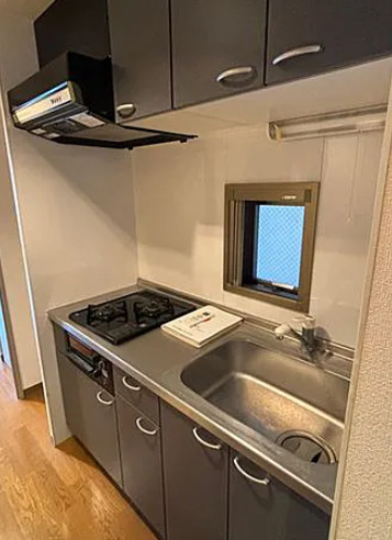 キッチン　別部屋の画像を使用しております。
