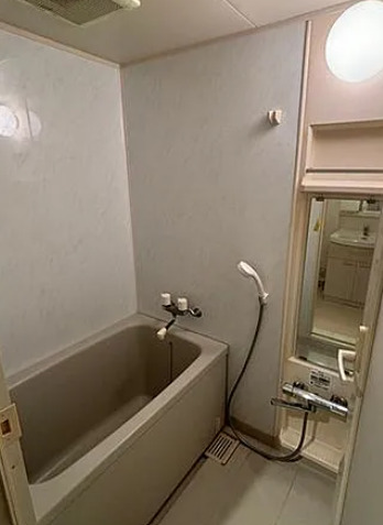 バス・シャワールーム　別部屋の画像を使用しております。
