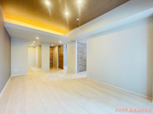 居室・リビング　同マンション別部屋参考写真