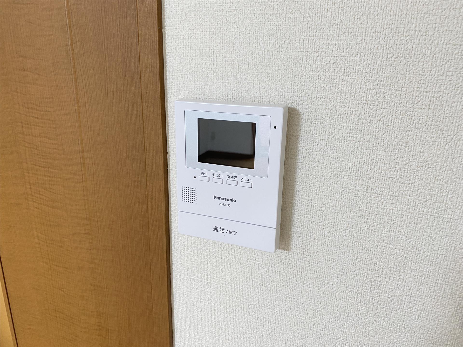 セキュリティ　来客時にお部屋から確認できるモニター付きドアホン♪