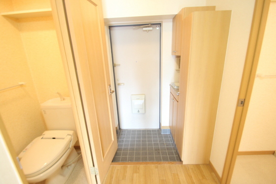 玄関　※別部屋の写真です