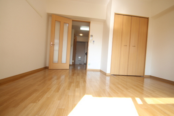 居室・リビング　※別部屋の写真です